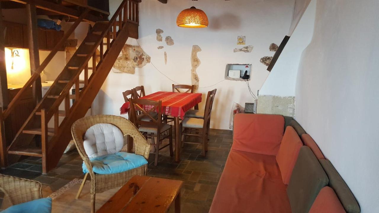 Athina Guesthouse Monemvasia Exterior photo